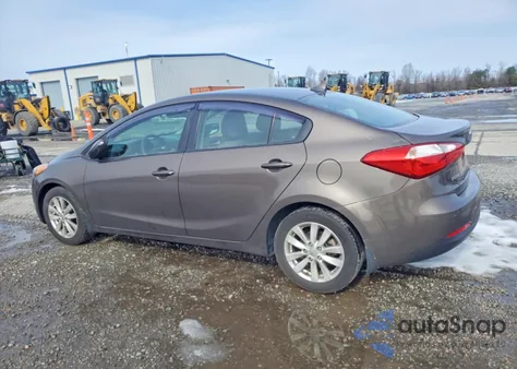 2014 Kia Forte Lx z USA, uszkodzony, nr VIN KNAFX4A60E5149841